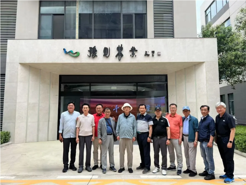 韓國京畿道驪州市市長率團(tuán)蒞臨云飛科技參觀指導(dǎo)