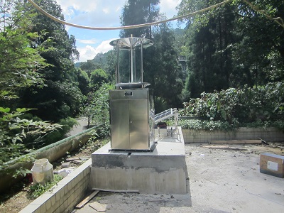 云飛牌自動(dòng)蟲(chóng)情測(cè)報(bào)燈落戶(hù)大河鎮(zhèn)