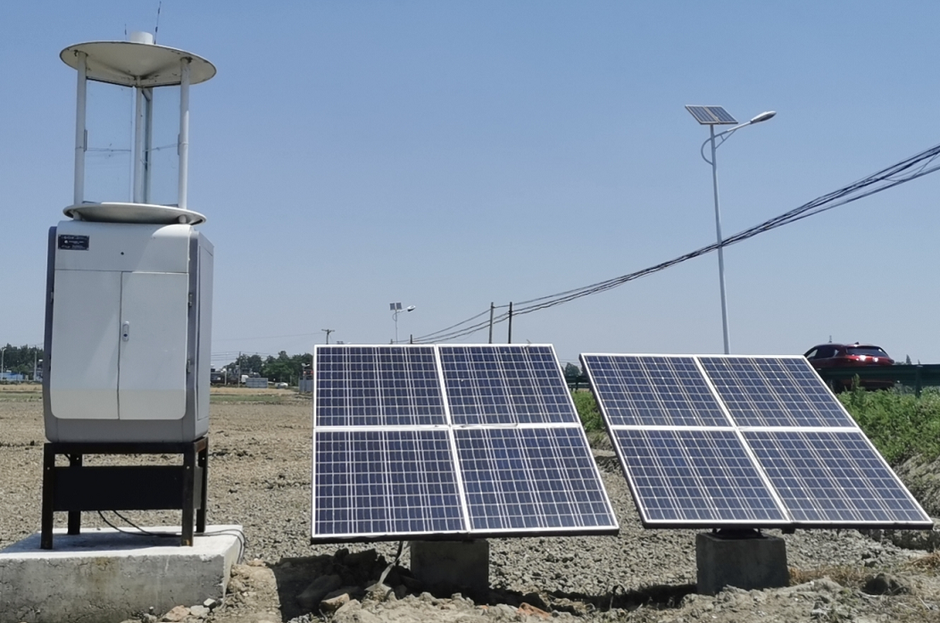 太陽能自動蟲情測報燈